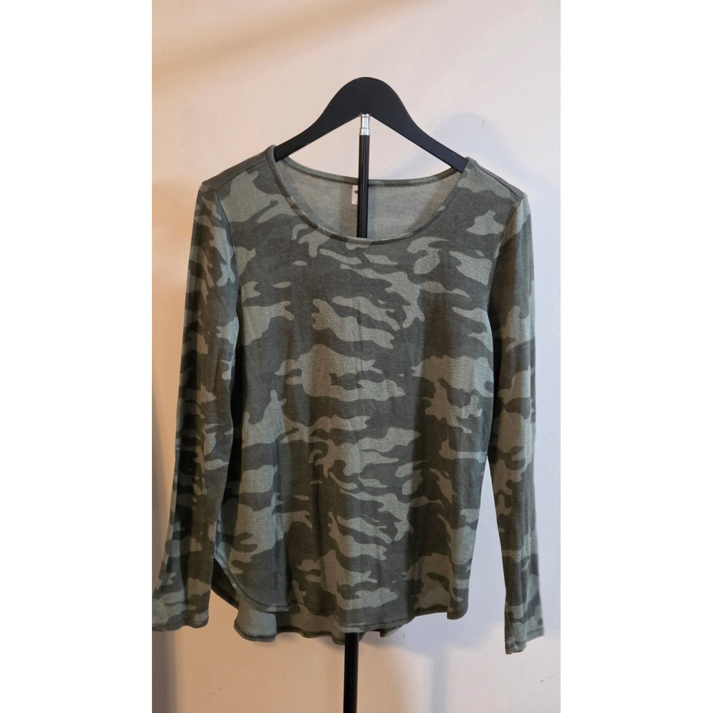 Old Navy Long Sleeve Camouflage T-Shirt Women's Size Medium Green